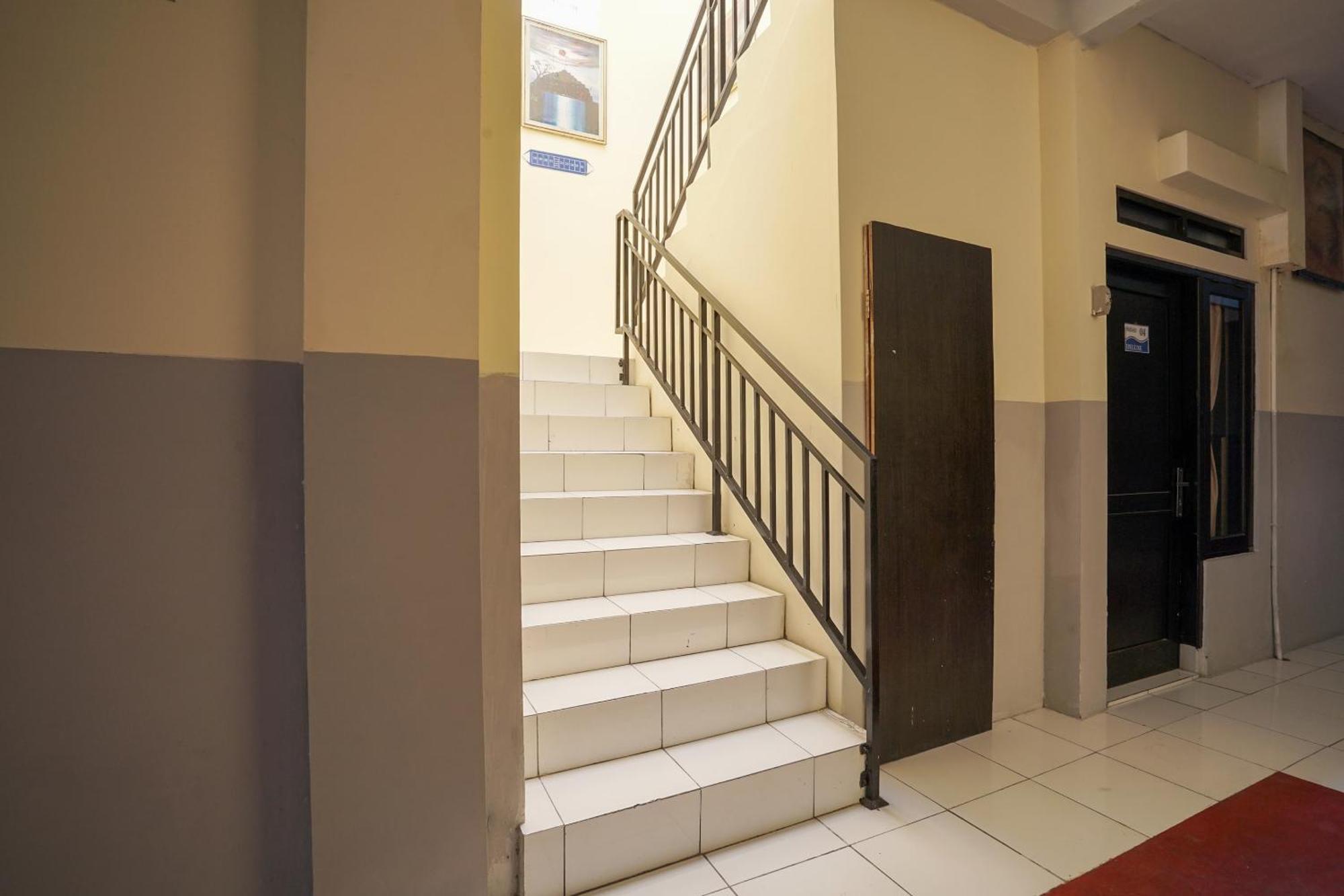 Hotel O Seturan Near Hartono Mall Yogyakarta Formerly Maleo Kostel Kejayan Eksteriør billede